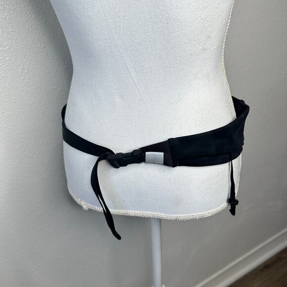 Lululemon Black Camo Waistbelt Fanny Pack - Picture 6 of 10